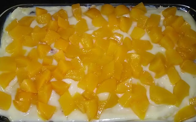 Pavê de panetone e frutas