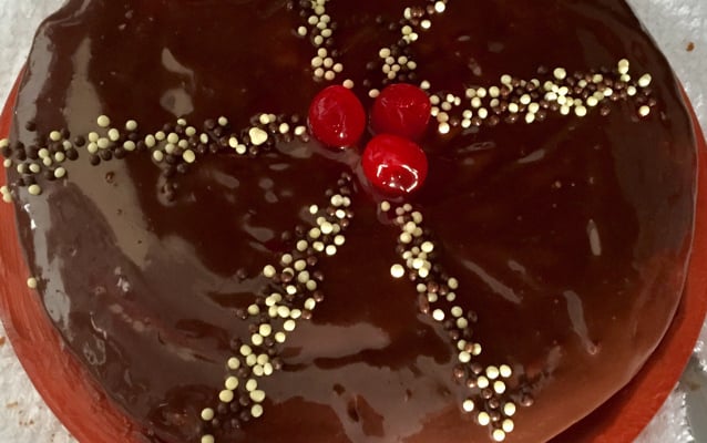 Bolo de iogurte e creme de avelã