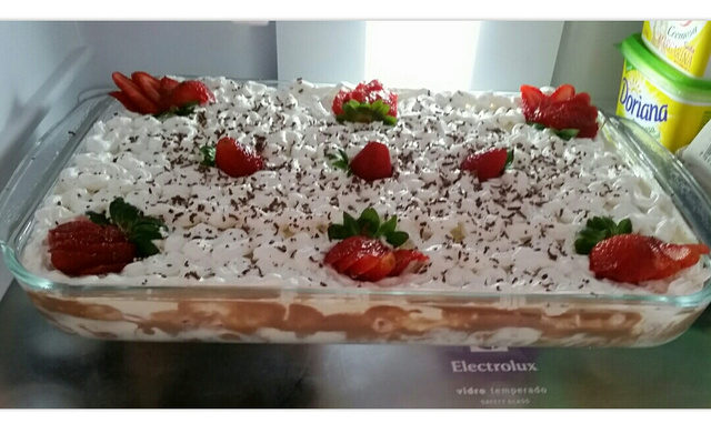 Pavê de morango com chocolate