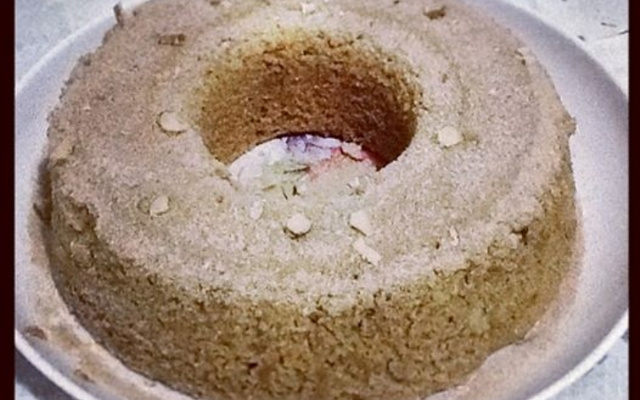 Bolo de banana com castanha-do-pará