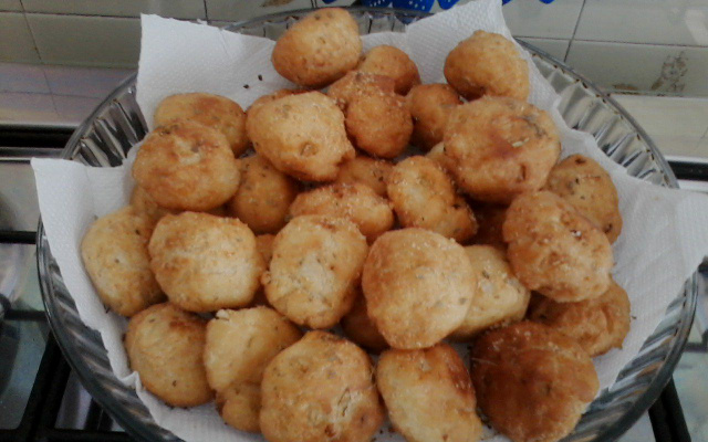 Bolinho de chuva salgado diferente