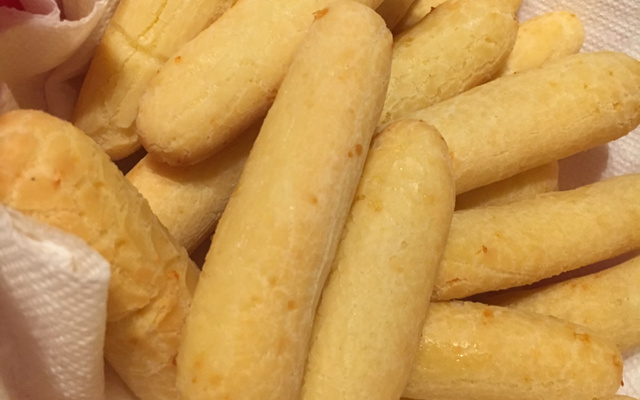 Biscoito de polvilho frito com fubá