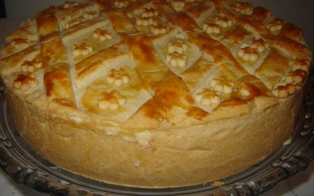 Empadão de frango com catupiry