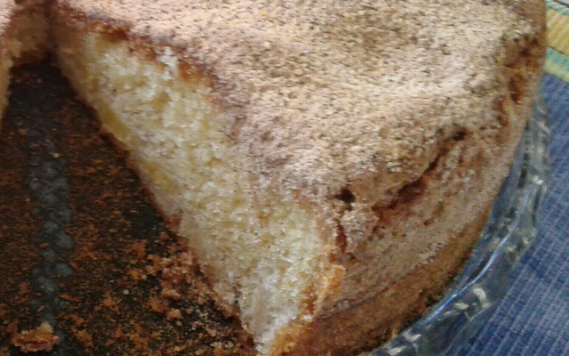 Bolo rápido de banana e canela