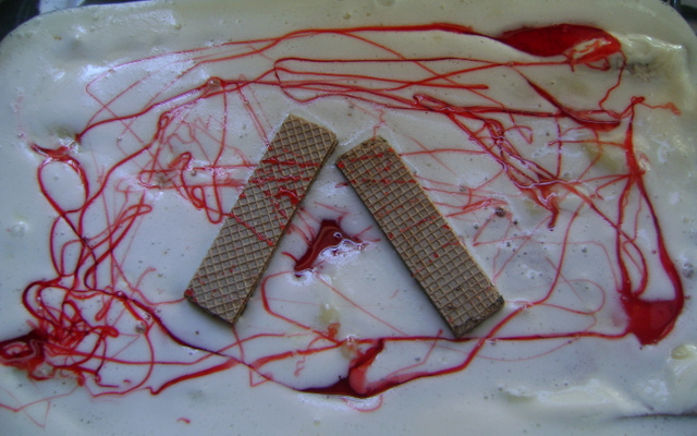 Doce com bolacha waffer