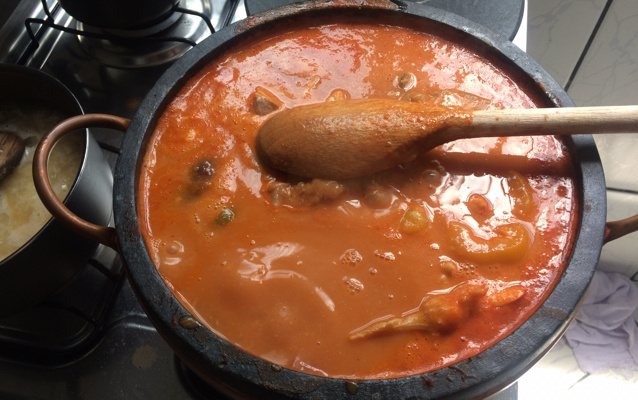 Moqueca de peixe com camarão