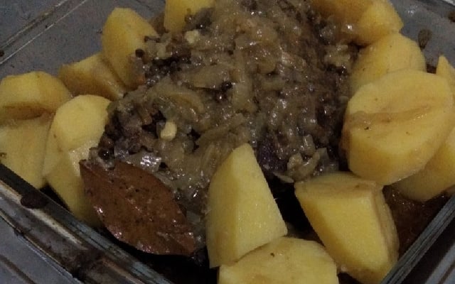 Peito bovino na pressão e gratinado