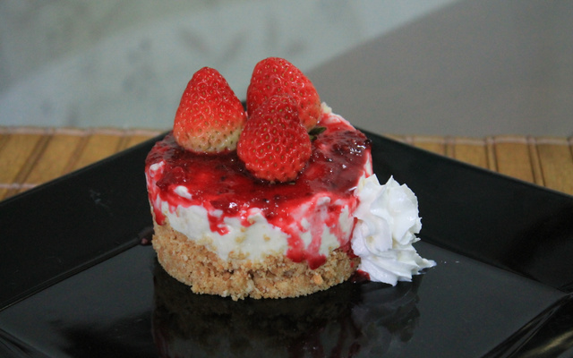 Cheesecake com Coulis de Morango