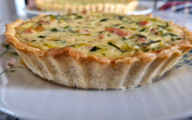 Quiche de alho poró com bacon