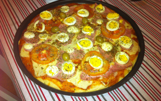 Massa para pizza, esfiha, joelho e outros salgados assados