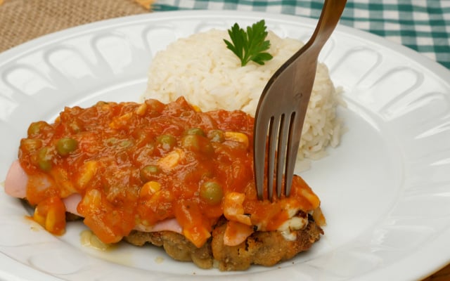 Bife à parmegiana assado
