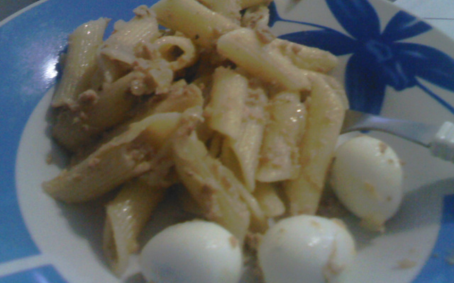 Penne ao molho de atum saboroso