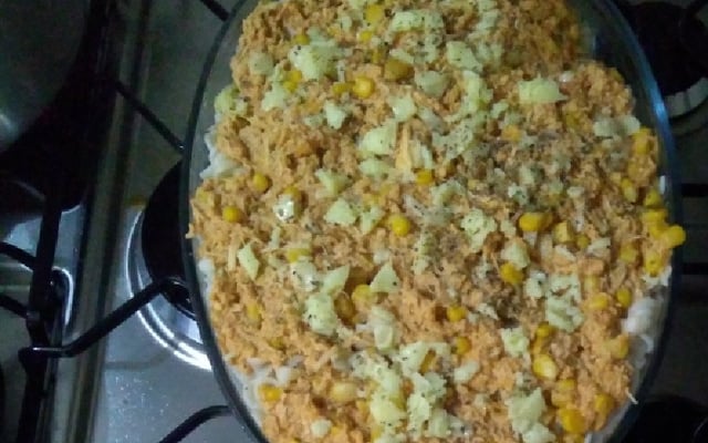 Macarronada de frango com creme de leite