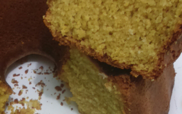 Bolo de milho verde com coco
