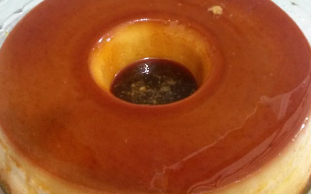 Pudim de leite condensado sem furinhos