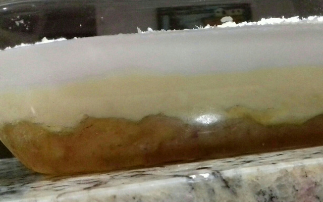 Pavê de abacaxi com marshmallow e coco fresco