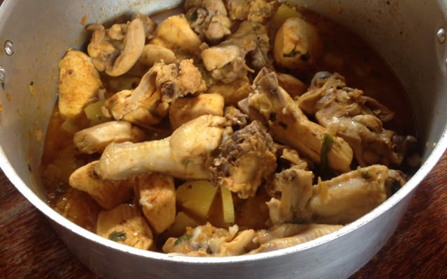 Frango guizado da Celia