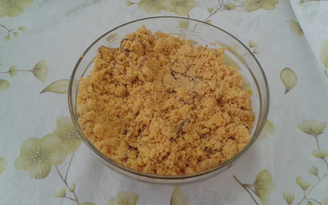 Farofa com azeite de dendê e cebola