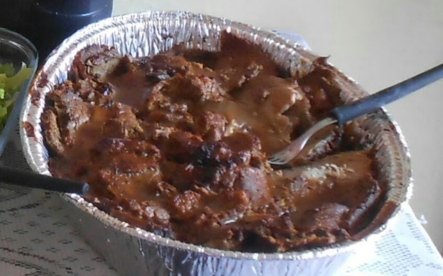 Lagarto assado, com calabresa e bacon