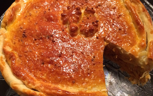 Torta de frango com massa de pão