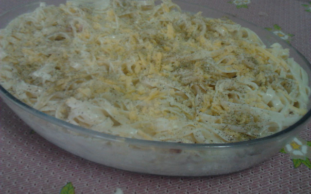 Macarrão com requeijão de forno