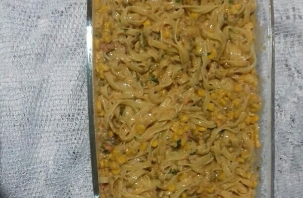 Macarrão ao molho de sardinha