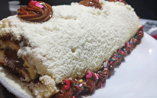 Rocambole de doce de leite