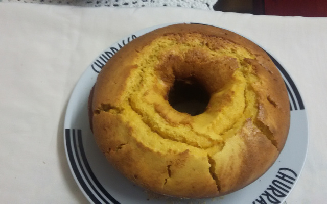 Bolo de cenoura sem ovos e com leite de soja