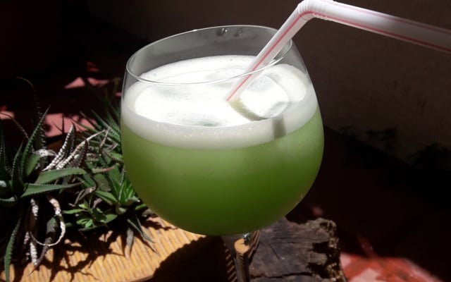 Suco de chuchu com limão