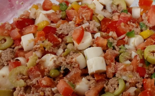 Salada rápida de atum