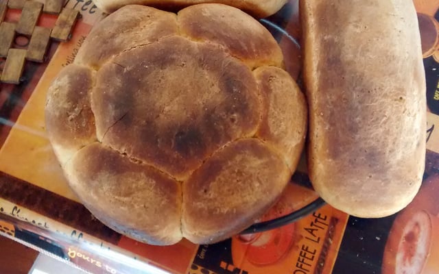 Pão caseiro simples