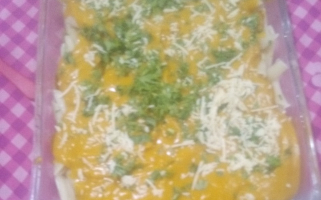 Massa com molho de abóbora e requeijão