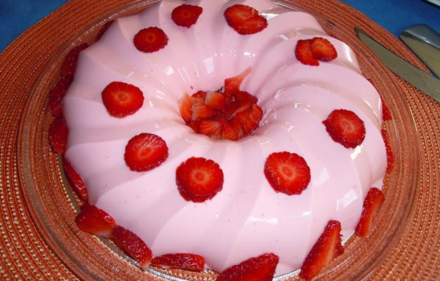 Pudim de Sorvete de Morango da Néia