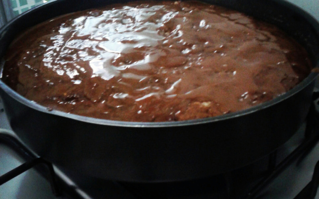 Bolo simples de chocolate