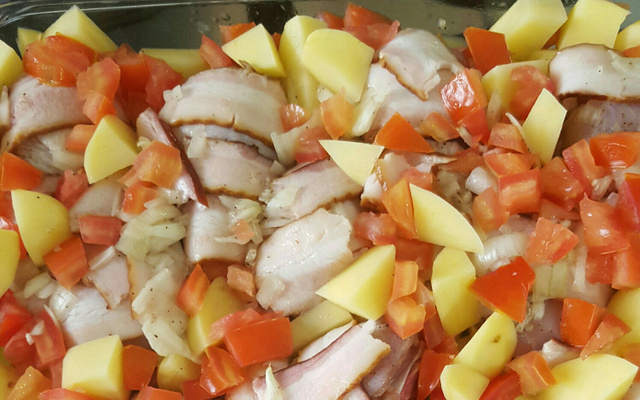 Coxa de frango ao requeijão e bacon