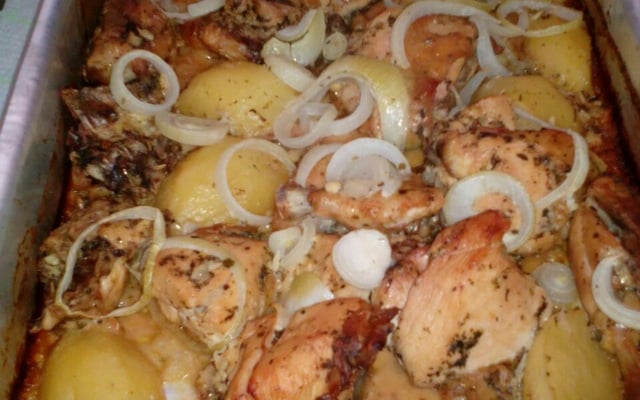 Frango assado na cerveja - chef Vitor Monteiro