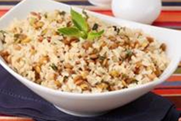 Arroz integral com lentilha e manjericão