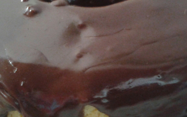 Bolo de cenoura com calda de chocolate de microondas