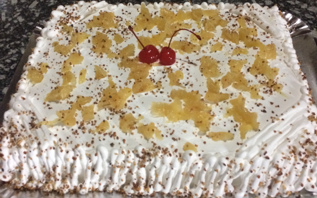 Bolo de Abacaxi com creme