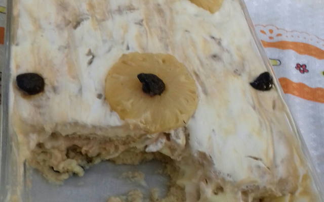 Pavê de abacaxi com doce de leite