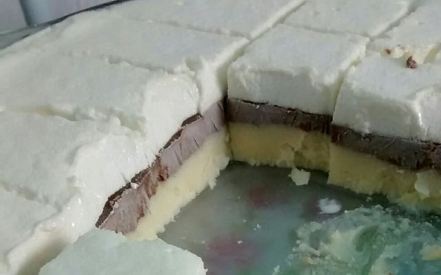 Torta gelada de biscoito maizena