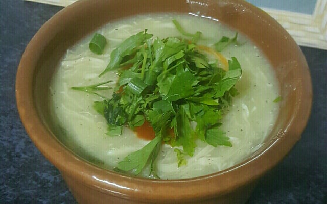 Sopa de batata doce e frango