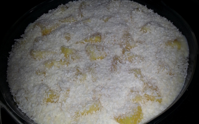 Pavê de abacaxi, coco e doce de leite
