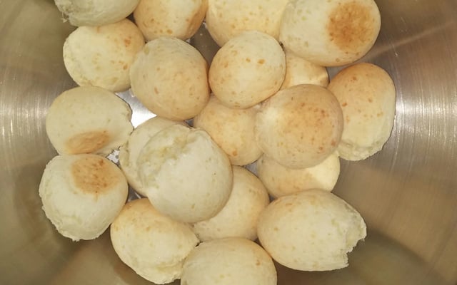 Pão de queijo mineiro