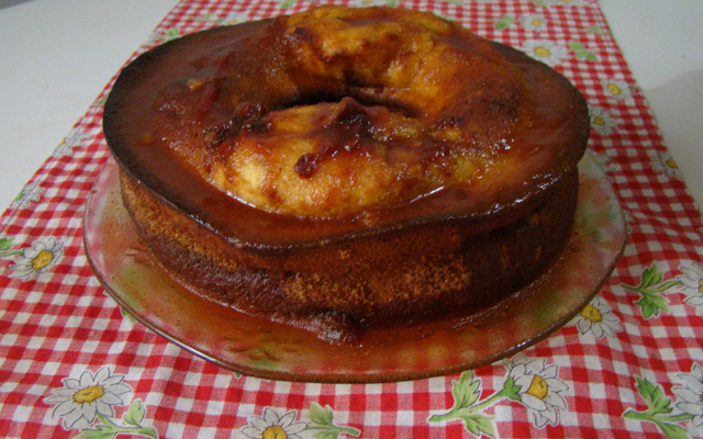 Bolo de fubá com goiabada