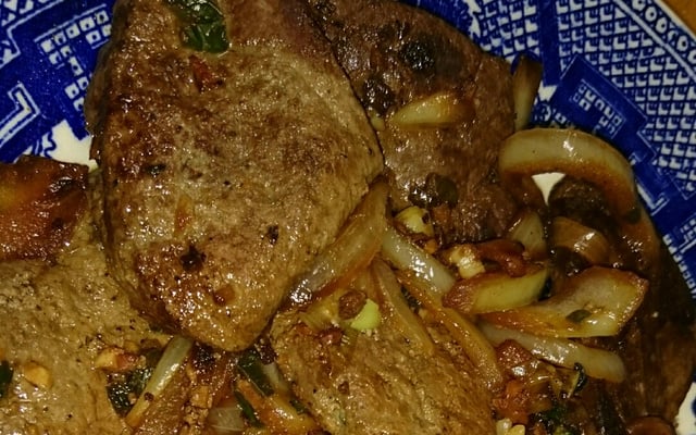 Fígado frito, acebolado