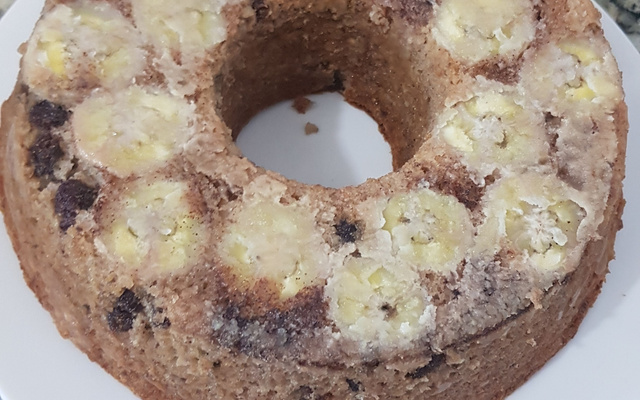 Bolo de arroz integral com banana sem glúten e sem lactose