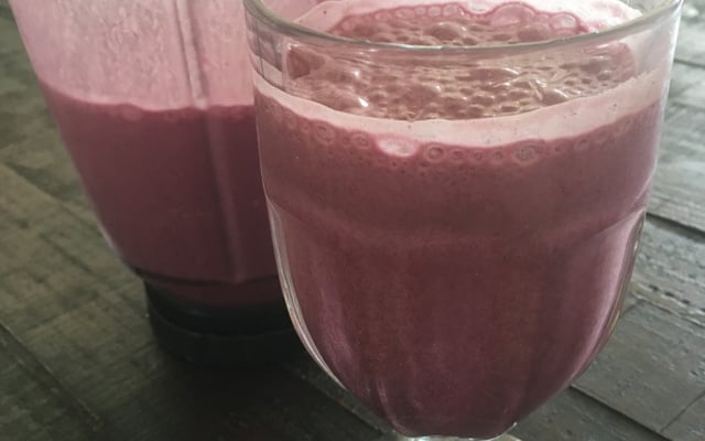 Suco de açaí maravilhoso (com banana e laranja)
