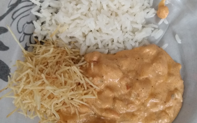 Estrogonofe de camarão