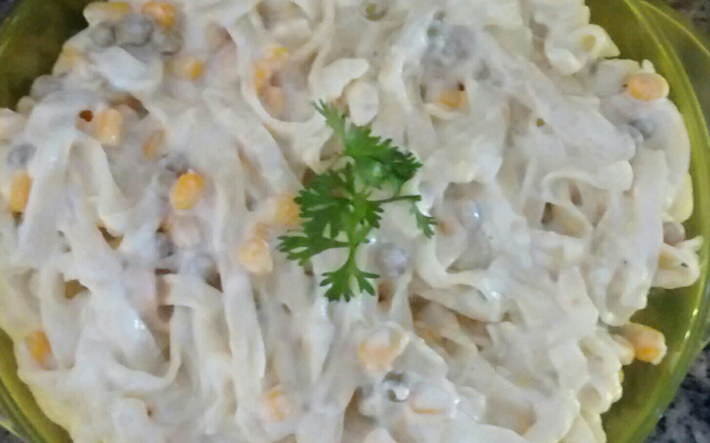 Macarrão ao molho branco